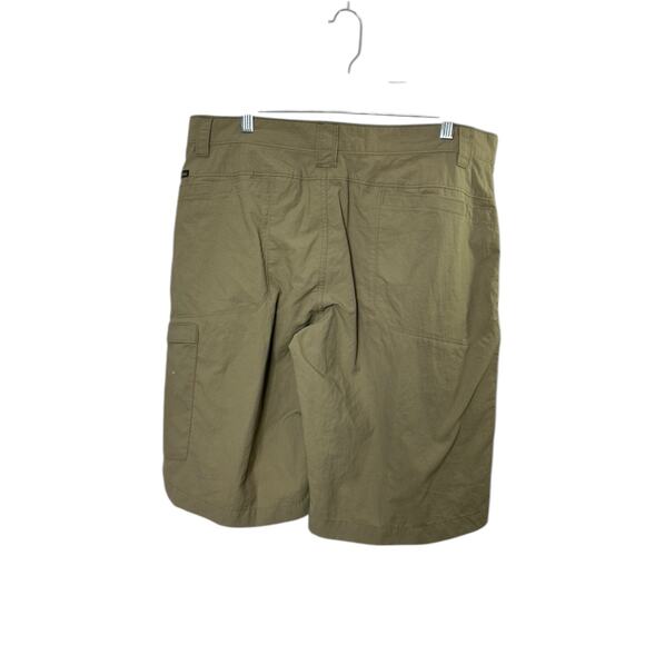 Columbia Tan 11" Cargo Shorts Men's Size 36 - Picture 5 of 6